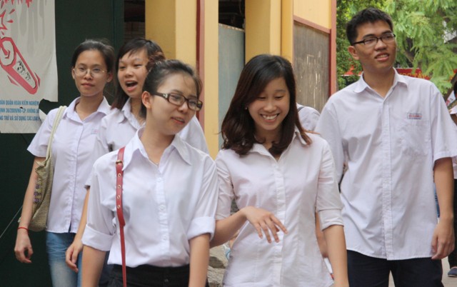 Vinh Long da cham xong cac mon thi tot nghiep tu luan