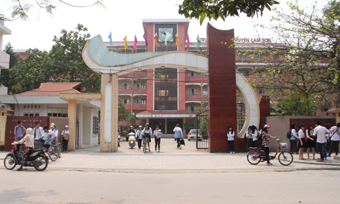 Ngay 20/6 bat dau cham thi vao lop 10 THPT chuyen Lam Son