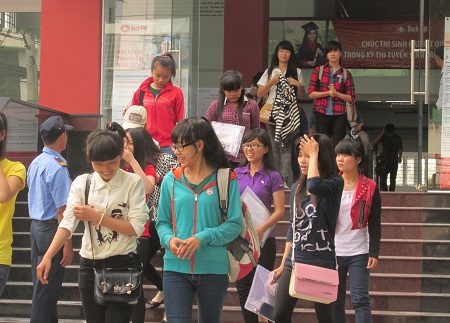 Thi Cao dang tai TP.HCM: 3 thi sinh bi dinh chi, 1 thi sinh duy nhat thi khoi C