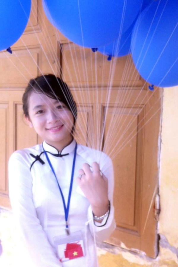 Gap go thu khoa Hoc vien Bao chi va Tuyen truyen xinh nhu hot girl