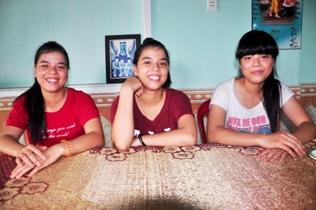 Cam phuc y chi cua chi em sinh ba cung do vao dai hoc
