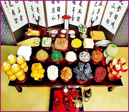 Một mâm cơm truyền thống đón
Trung thu của người Hàn