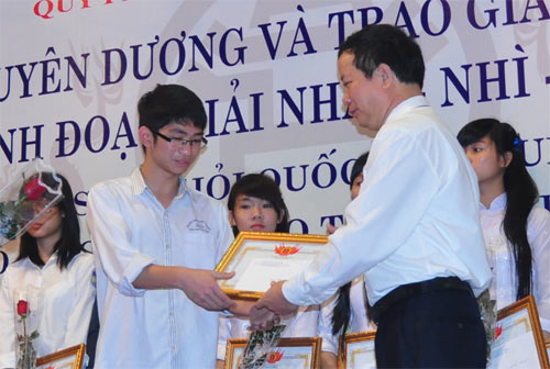 So GD&DT Nghe An thay doi muc thuong hoc sinh gioi nam hoc moi