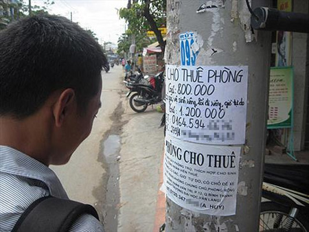Cuoi ra nuoc mat voi canh sinh vien tim nha tro