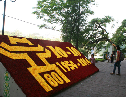 Nhung dia diem ban phao hoa mung Ngay Giai phong Thu do