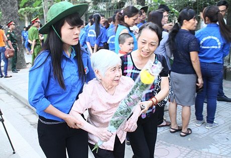 Ly do ban nen tham gia hoat dong tinh nguyen