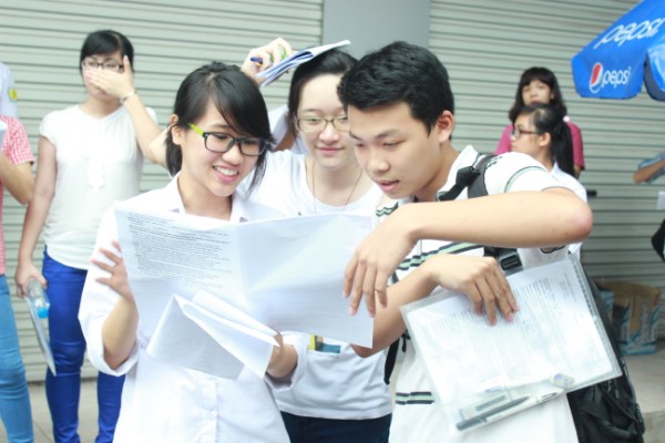 De an tuyen sinh nam 2015 Dai hoc quoc gia TPHCM