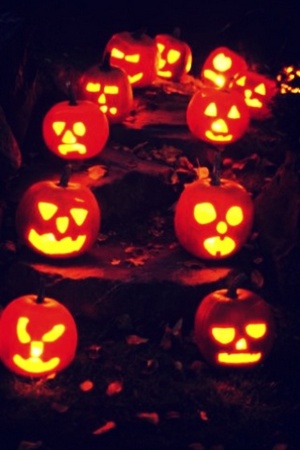 Hinh nen Halloween kinh di cho dien thoai