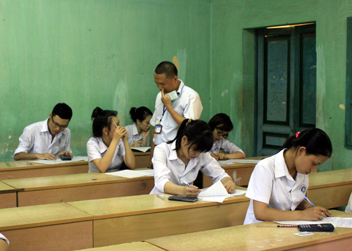Phat hien 24 thi sinh thi ho truong DH Ton Duc Thang