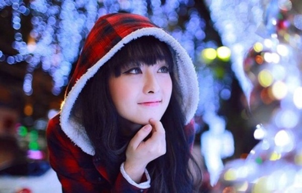 Hiện tại cô đang là sinh viên trường ĐH Tôn Đức Thắng.