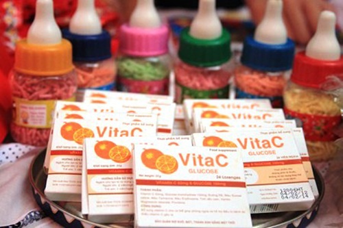 Kẹo C hình vuông từng khiến tất cả con nít mê mẩn giờ chỉ còn trong các tiệm thuốc tây. Ảnh: cuasotinhyeu.