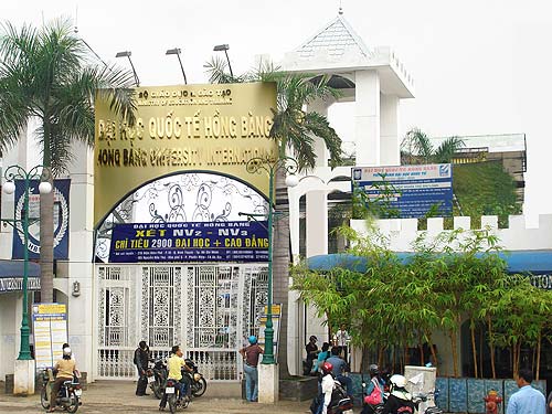 Dai hoc quoc te Hong Bang duoc dao tao tien si quan tri kinh doanh
