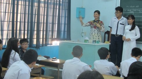Co giao day Van chi thi sinh cach dat diem cao trong ky thi quoc gia sap toi