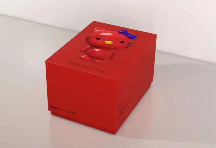 Minh Hằng chu môi đáng yêu khi làm vedette - 7