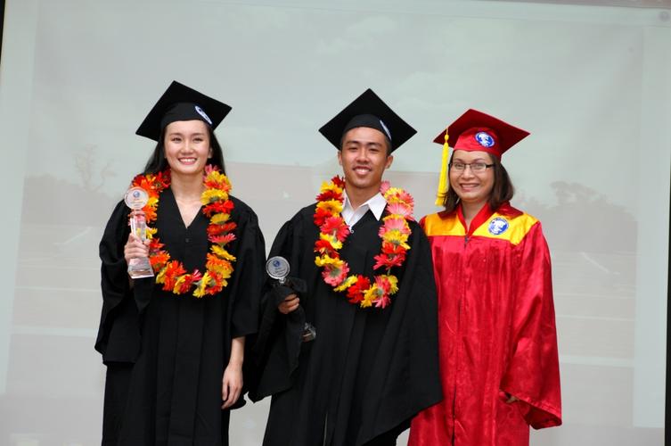 Thu khoa Canh sat uoc mo tro thanh diep vien