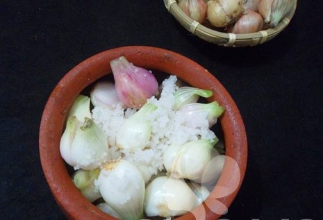 Huong dan cach muoi dua hanh ngon ngay tet